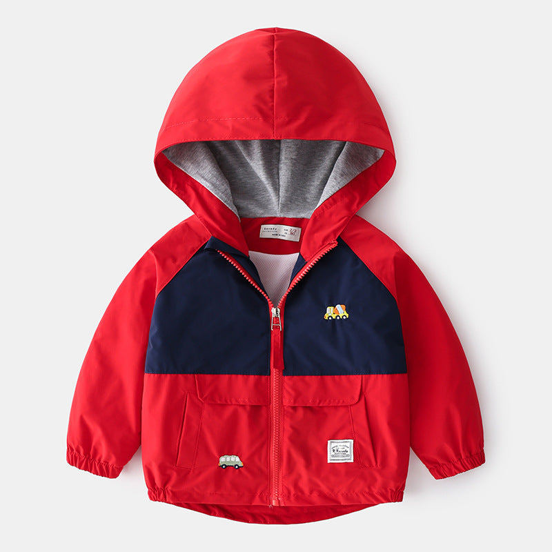 Red hooded children's jacket with cartoon patterns, suitable for ages 3-8, made of cotton and polyester.