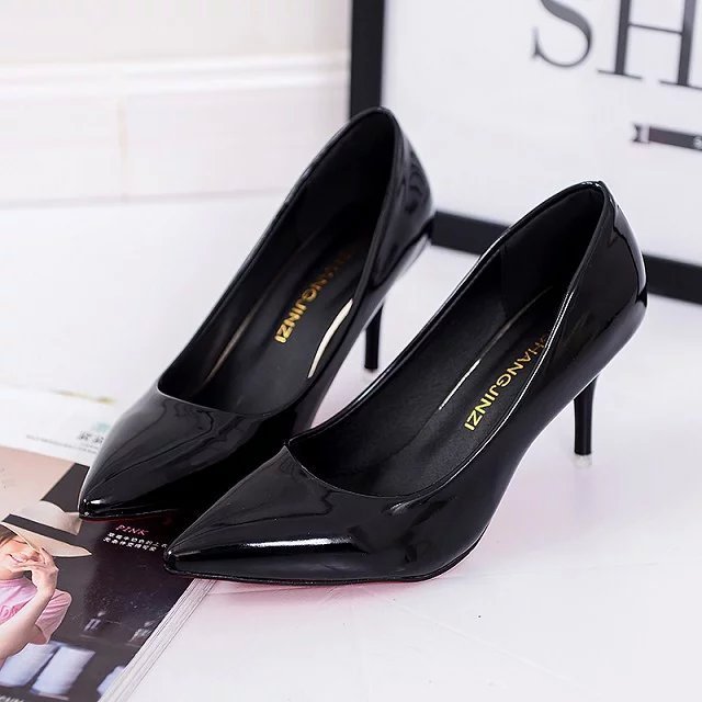Pure color lady high heels with shallow mouth design.