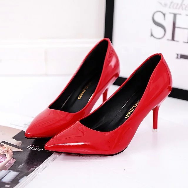 Red pure color casual high heels with shallow mouth design.