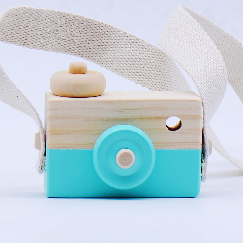 Wooden toy camera for kids, unisex design, suitable for ages 3 and up.