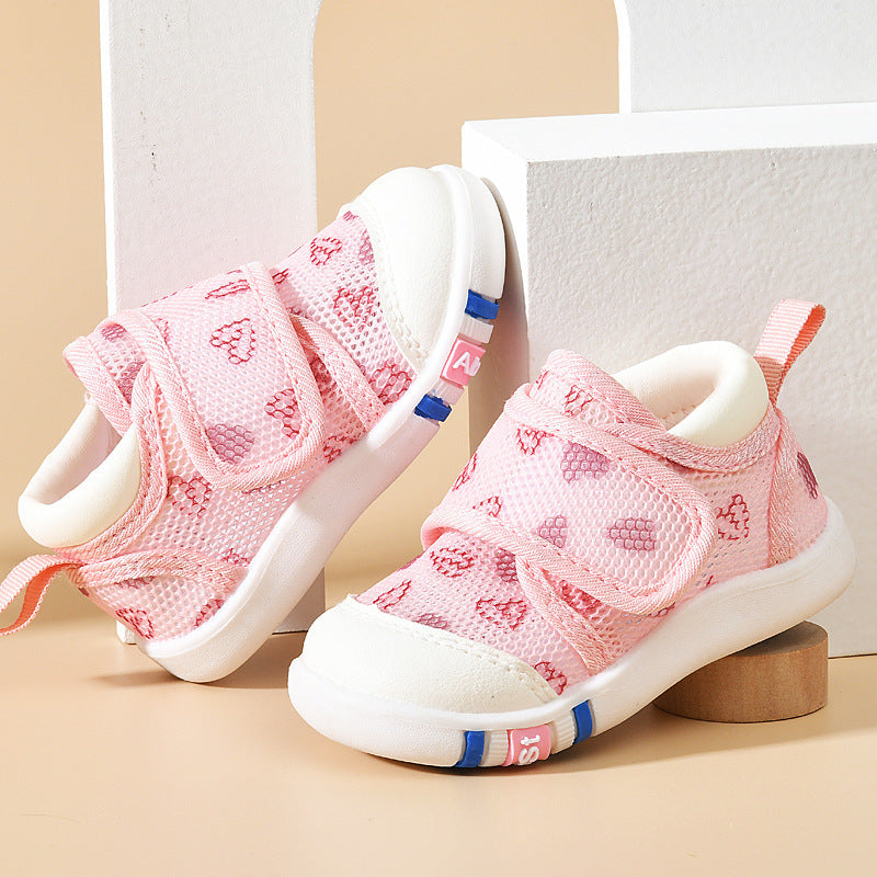 Plaid infant mesh sandals with cartoon design for 0-2 year olds, breathable and non-slip.