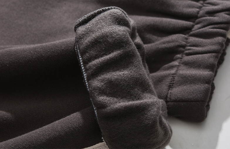 Mens Thickened Harem Pants close-up showing elastic cuff and stitching